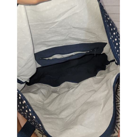 THIRTY-ONE BAGS FOLD OVER WEEKENDER BAG in NAVY DANCING DOTS "I ♡ WEEKENDS" - Picture 8 of 16